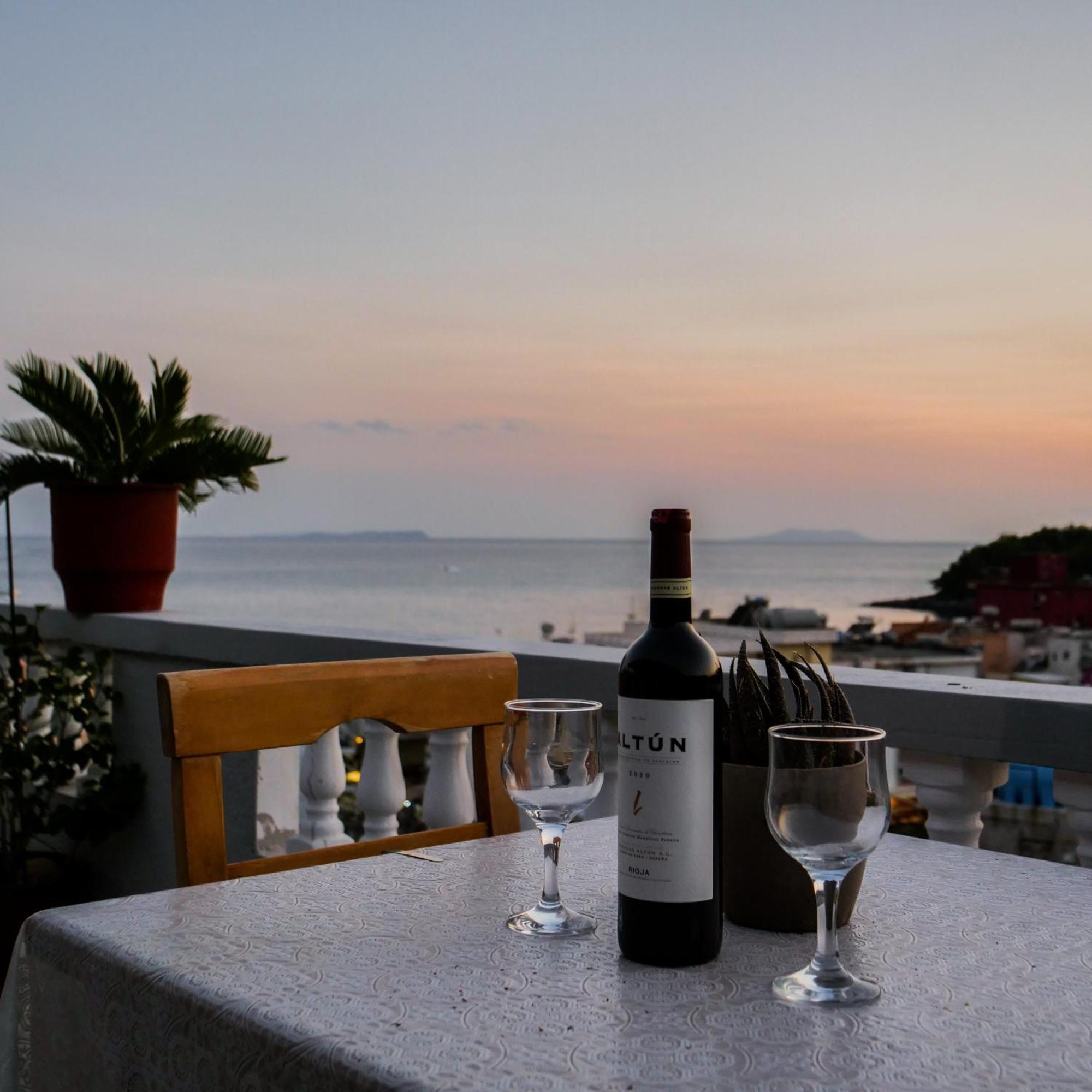 Sea Breeze Leilighet Himare
