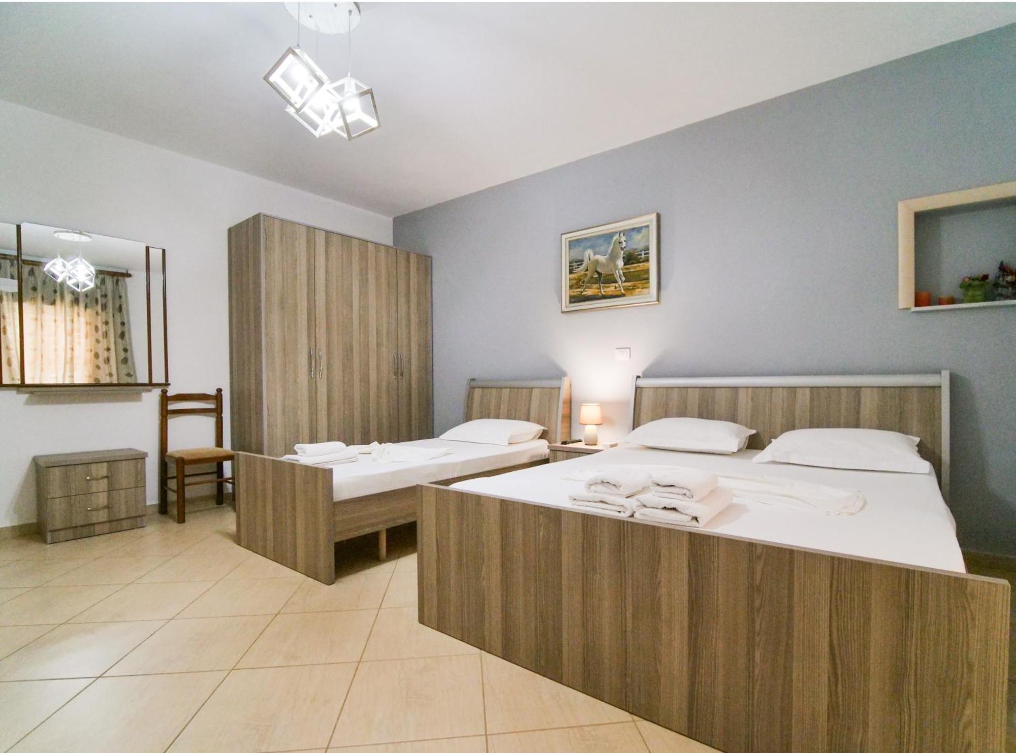 Sea Breeze Leilighet Himare